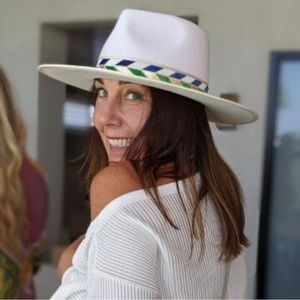 Meet your Posher, Diane